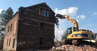 Демонтаж кирпичного дома Большой Камень, цена от 2968 руб.
